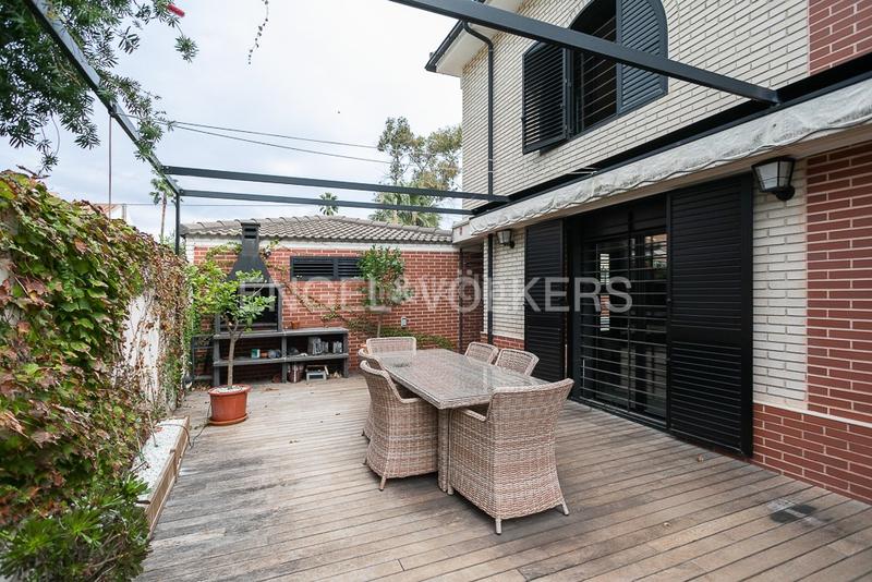 Foto 4a2ef9dc-335c-4ec0-bda0-0f12fc30b8c8. Maison avec chauffage parking piscine dans Corinto-Almardà Sagunt