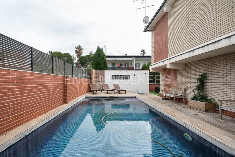 Foto 5afbf342-0c61-4f1d-a39f-35edff148842. Maison avec chauffage parking piscine dans Corinto-Almardà Sagunt