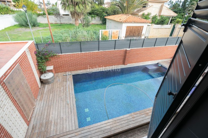 Foto 63371f1d-384a-44e9-97c6-756dbdf2b3e2. Casa amb calefacció aparcament piscina a Corinto-Almardà Sagunt