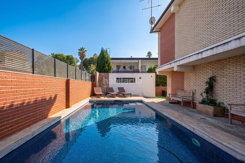 Foto 6fc4a907-759b-439f-8a5d-69f576f28071. Casa amb calefacció aparcament piscina a Corinto-Almardà Sagunt