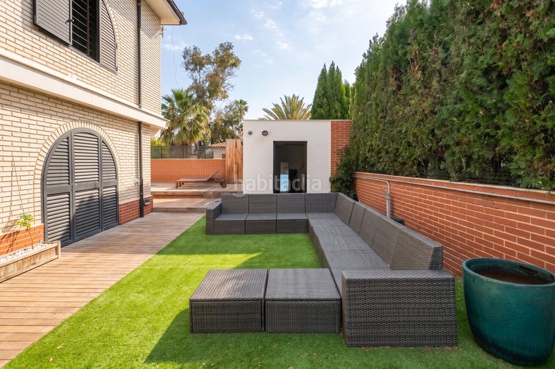 Foto 7da8bf28-76f1-4508-be32-d1dd26534ea4. Casa amb calefacció aparcament piscina a Corinto-Almardà Sagunt