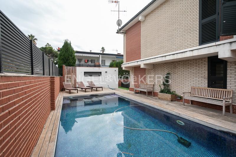 Foto c92c1bb6-4092-4037-b5c0-279e99e67200. Maison avec chauffage parking piscine dans Corinto-Almardà Sagunt