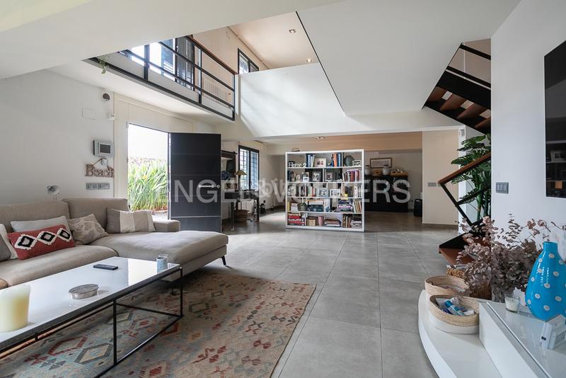 Foto d0da63d0-2834-4f08-8021-17e506342531. Maison avec chauffage parking piscine dans Corinto-Almardà Sagunt