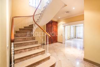 Maison à Centro. Casa esquinera de estilo en ubicación privilegiada