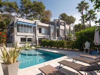 Casa a Montornés-Las Palmas-El Refugio. Villa en montornes