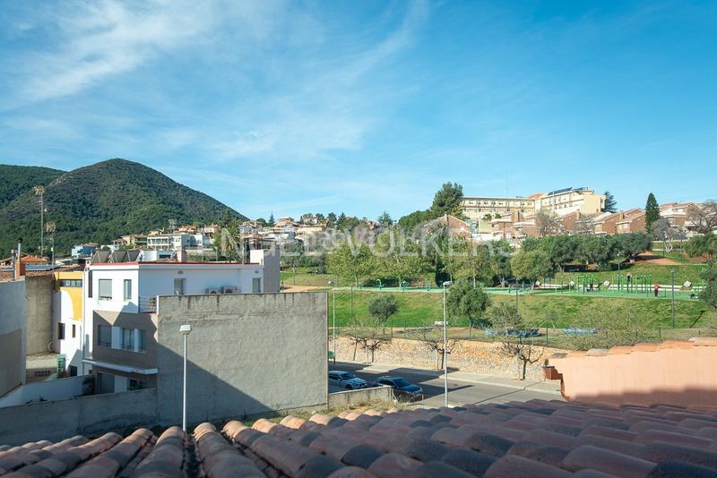 Foto 2c032b92-5ab5-4b7e-9691-31f1c9ab56b0. House with heating parking in Onda