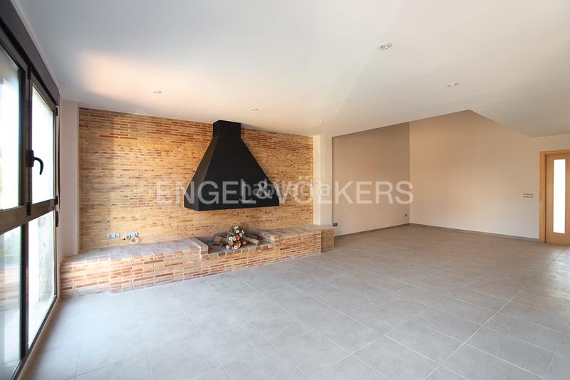 Foto 3fb403c1-f925-40bb-afab-ac681822939f. House with heating parking in Onda