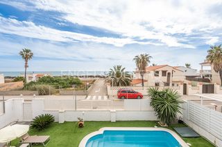 Maison  Carrer la plana baixa. Casa con terraza y vistas al mediterráneo, un auténtico sueño ju