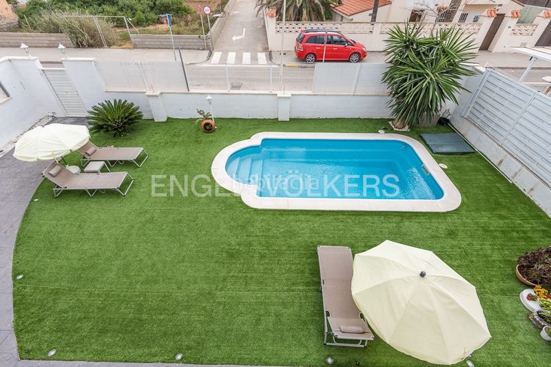Foto fd8c4f0d-4962-44b2-83b7-637b90fb0bee. Casa amb calefacció aparcament piscina a La Torre-Playa de Chilches Moncofa