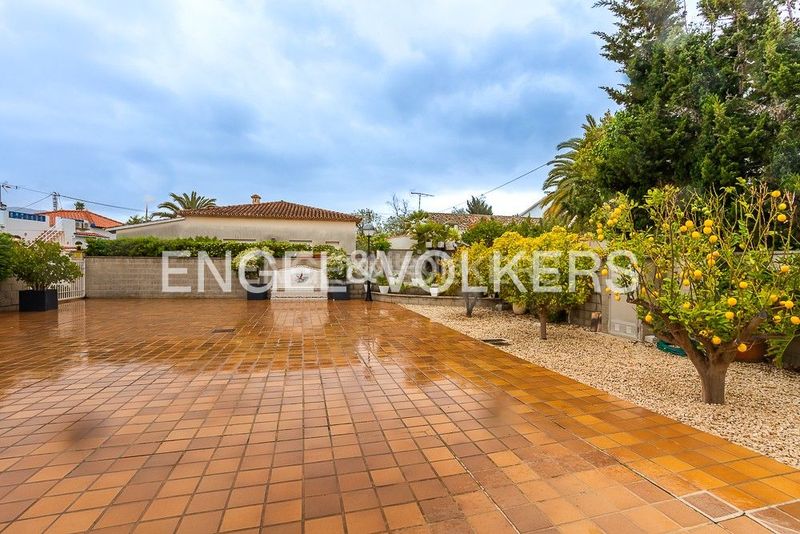 Foto df36c92f-9f06-4d70-b00d-68c7f6ca0d90. Casale con riscaldamento parcheggio in Les Bassetes - El Marjal Dénia