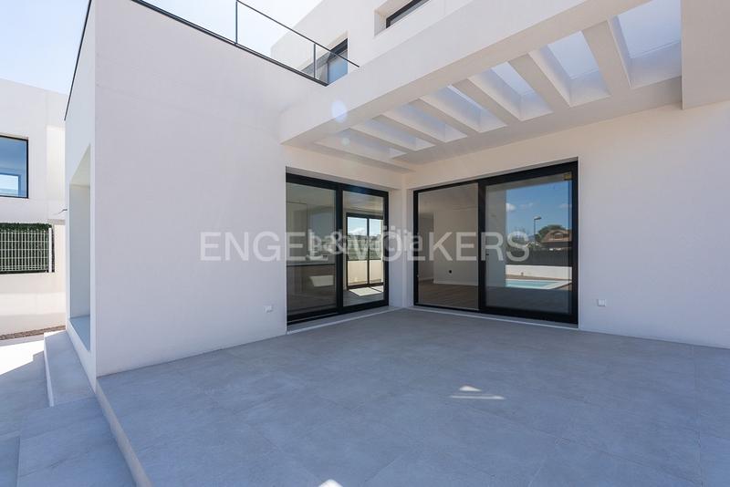 Foto 201fb7dc-e51f-4bd6-8b9c-02ed9fe2c4be. Casa moderna villa de lujo en torre en conill en Torre en Conill-Cumbres de San Antonio Bétera