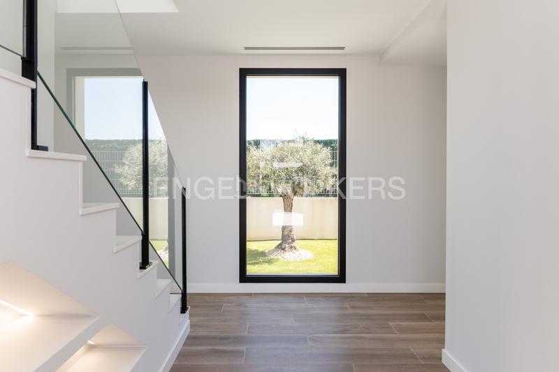 Foto 4d562fa8-553d-404d-a3cf-2536e254433f. Casa moderna villa de lujo en torre en conill en Torre en Conill-Cumbres de San Antonio Bétera