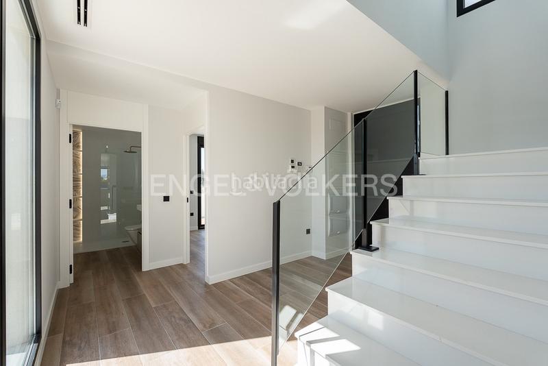 Foto 5bbab9ea-a0e2-4e32-8b9c-1f737975f351. Casa moderna villa de lujo en torre en conill en Torre en Conill-Cumbres de San Antonio Bétera