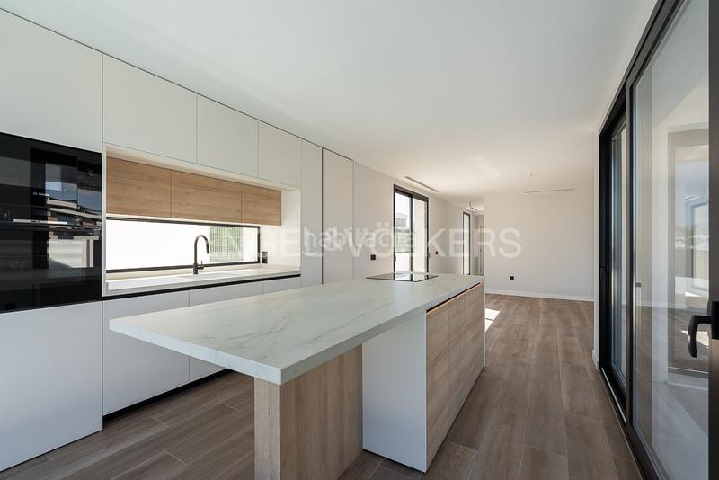 Foto 5fc57d46-204d-4f9c-9a3e-5942e37b6349. Casa moderna villa de lujo en torre en conill en Torre en Conill-Cumbres de San Antonio Bétera