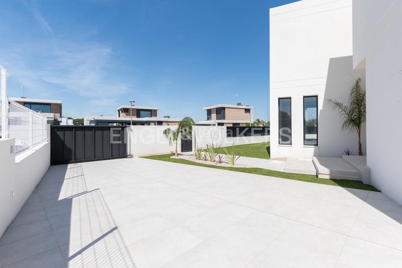 Foto 8e3b1c25-b738-4f5a-9b2f-5accf90fd16d. Casa moderna villa de lujo en torre en conill en Torre en Conill-Cumbres de San Antonio Bétera