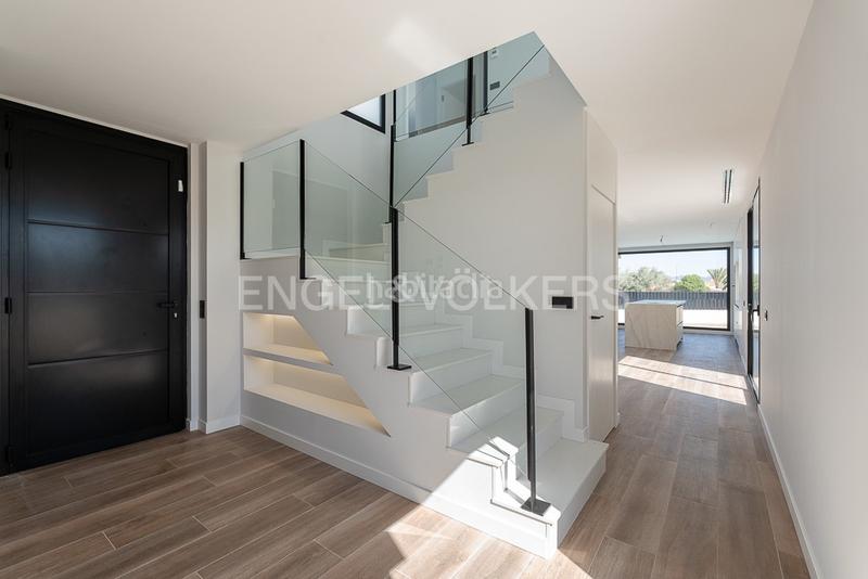 Foto b9d3cd1e-1583-4059-ad05-29b2c594e679. Casa moderna villa de lujo en torre en conill en Torre en Conill-Cumbres de San Antonio Bétera