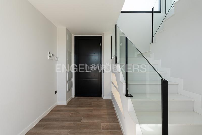 Foto e2f046eb-9923-4834-8239-5ac448044ef1. Casa moderna villa de lujo en torre en conill en Torre en Conill-Cumbres de San Antonio Bétera