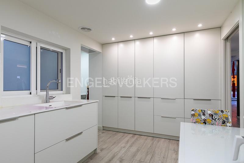 Foto f2f01724-d505-435c-b099-fa96e8f7f9b4. Apartament amb calefacció aparcament a Sant Francesc Valencia