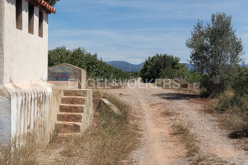 Foto ab12f89e-7cf4-4f24-a640-92313170bf85. Finca rústica a Casco Antiguo Llíria