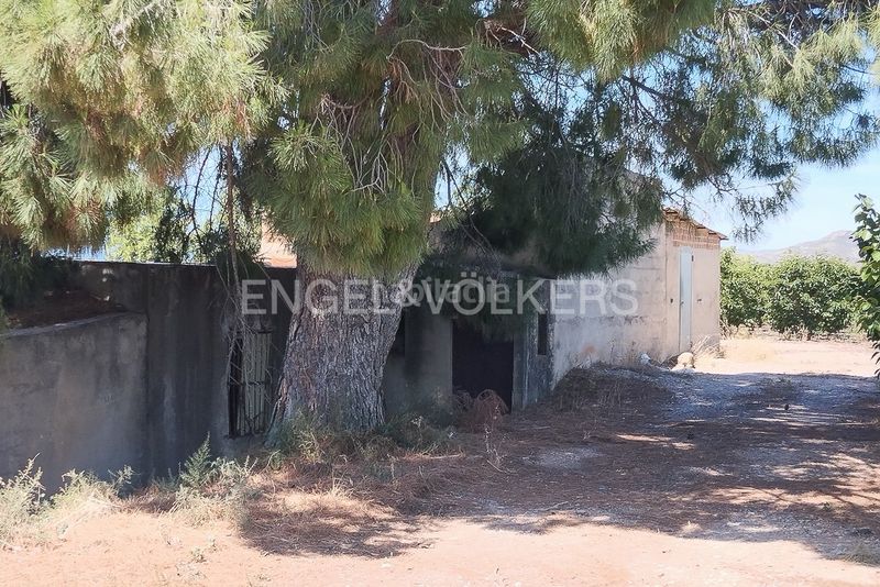 Foto c5f67133-ca9b-4d1d-9847-8a8793a34311. Finca rústica a Casco Antiguo Llíria