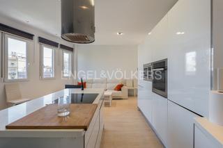 Apartament  Plaza canovas del castillo. Vivienda  reformada en plaza cánovas