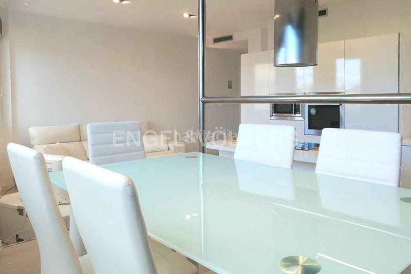 Foto 8e60aa0e-f7cc-4b55-9399-cd98c6621c93. Apartament amb calefacció a Gran Via Valencia