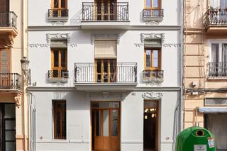 Apartament  C/ de buenos aires. Renovated home in ruzafa