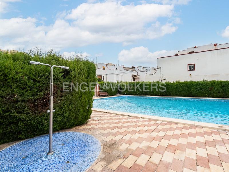 Foto ebbec4f2-d325-411e-8c1b-6d86fb87ab93. Lloguer casa amb calefacció aparcament piscina a Valencia