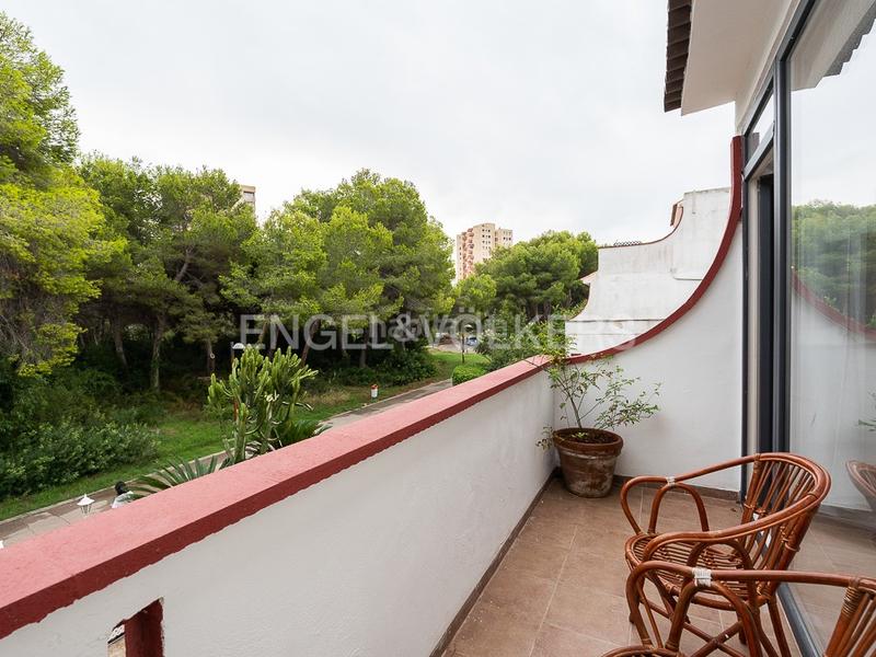 Foto 9b66a88d-dcda-40cd-87e0-8c9017a938f7. Location maison avec chauffage parking piscine dans Valencia