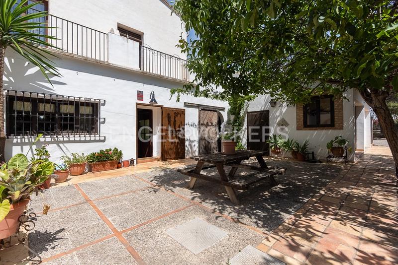 Foto 52e9041c-2831-484f-9476-7992cdcf2472. Casa maravillosa casa unifamiliar en san antonio de benageber en San Antonio de Benagéber
