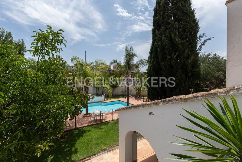 Foto 69c6eefb-0dd4-48c8-86db-27c2a7e6d770. Casa maravillosa casa unifamiliar en san antonio de benageber en San Antonio de Benagéber