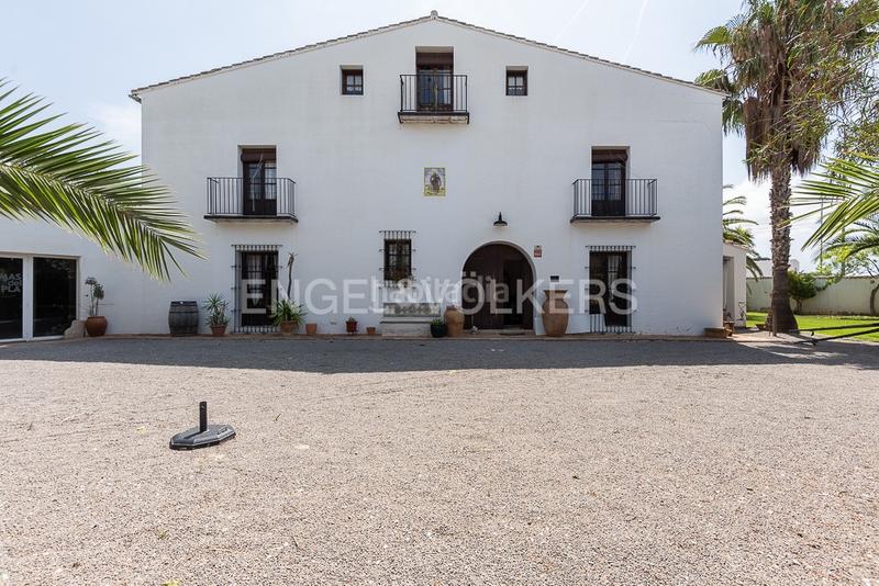 Foto 9a6d4845-da01-44da-ba81-eaf71fea82ce. Casa maravillosa casa unifamiliar en san antonio de benageber en San Antonio de Benagéber