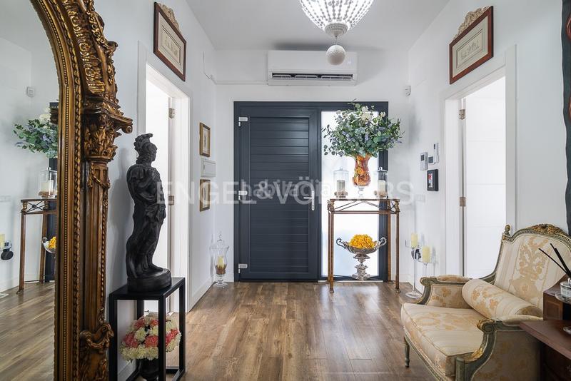 Foto 1d4fa46d-6198-4e8a-b217-489b48c462d6. Casa moderna casa en una planta en torres de portacoeli villa de lujo en Serra