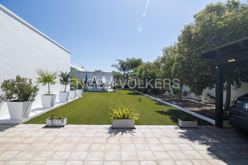 Foto 9e2ff6a9-0043-4a7c-bd43-201400b73937. Casa moderna casa en una planta en torres de portacoeli villa de lujo en Serra