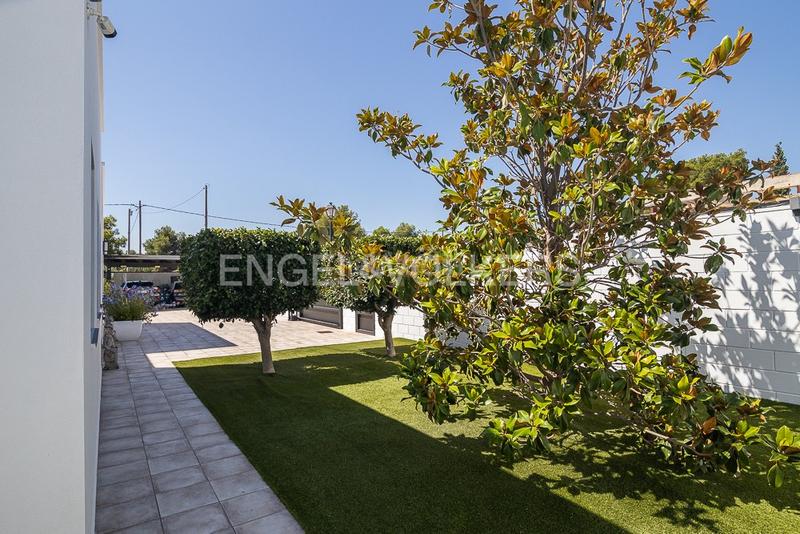 Foto 9f79e815-aa9a-4bcf-9c15-a01bd4a2e68d. Casa moderna casa en una planta en torres de portacoeli villa de lujo en Serra
