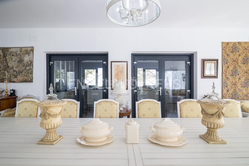 Foto bac446f8-683d-4a4e-aa6d-f2059d2854de. Casa moderna casa en una planta en torres de portacoeli villa de lujo en Serra