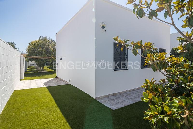 Foto c46f133e-b7fc-41fe-b4b8-3fb3b9b31643. Casa moderna casa en una planta en torres de portacoeli villa de lujo en Serra