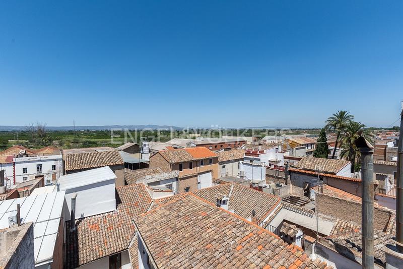 Foto dd47fbec-6bbb-484d-bf69-db689b3708e2. Casa amb calefacció aparcament a Carcaixent
