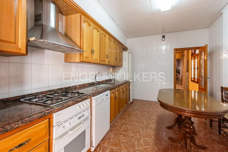 Foto de18b617-cac7-4949-81de-7c0e39cba53c. Casa amb calefacció aparcament a Carcaixent
