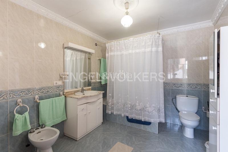 Foto f6bb5020-b1e9-4c57-879d-449d8bc831a1. Casa amb calefacció aparcament a Carcaixent