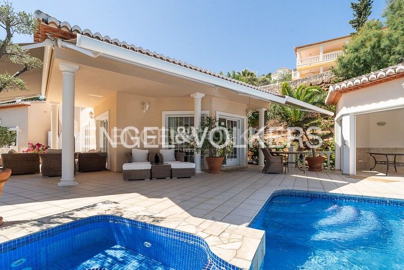 Foto 10360e52-333d-471c-a2b7-b15e52d18871. Casa amb calefacció a Pedreguer