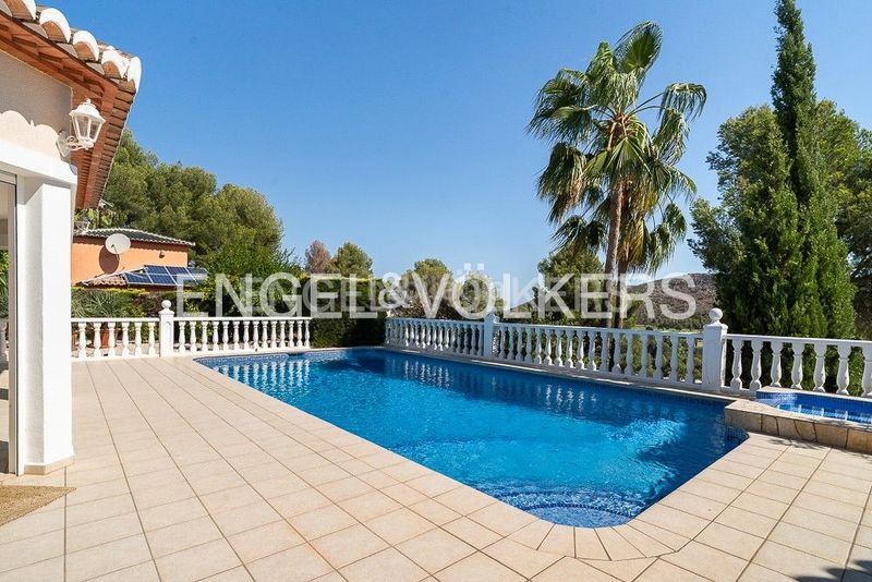 Foto 4d4c5adf-1fc9-4fa3-b4bb-dafd8eabb83f. Casa amb calefacció a Pedreguer