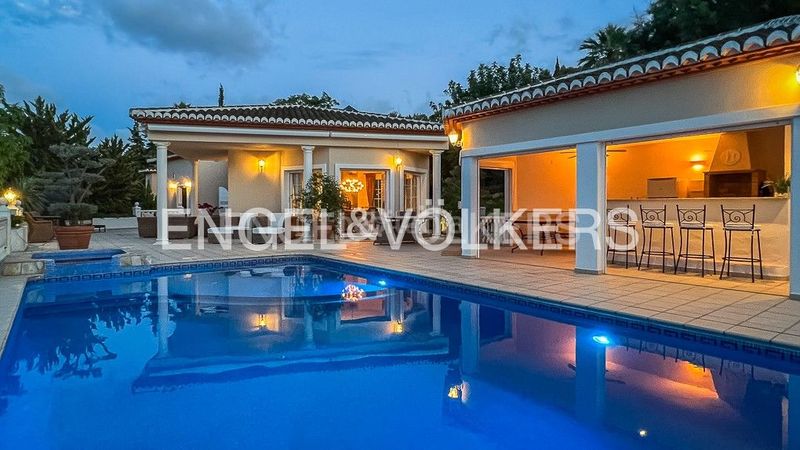 Foto df5c5dfc-816f-4abd-bcb8-7477cbfd6cdc. Casa amb calefacció a Pedreguer