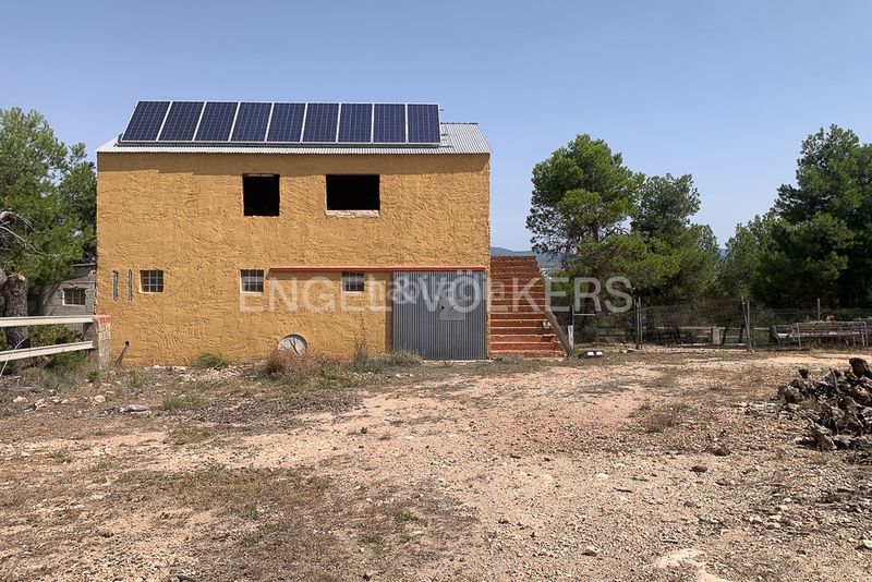 Foto 3671a352-7154-4f3f-b83a-ab8ded5ab854. Terreny residencial a Requena
