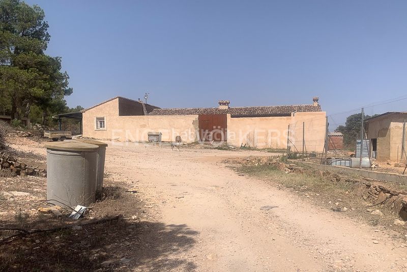 Foto 7892869f-bd42-4d1f-8f57-f507438803aa. Terreny residencial a Requena