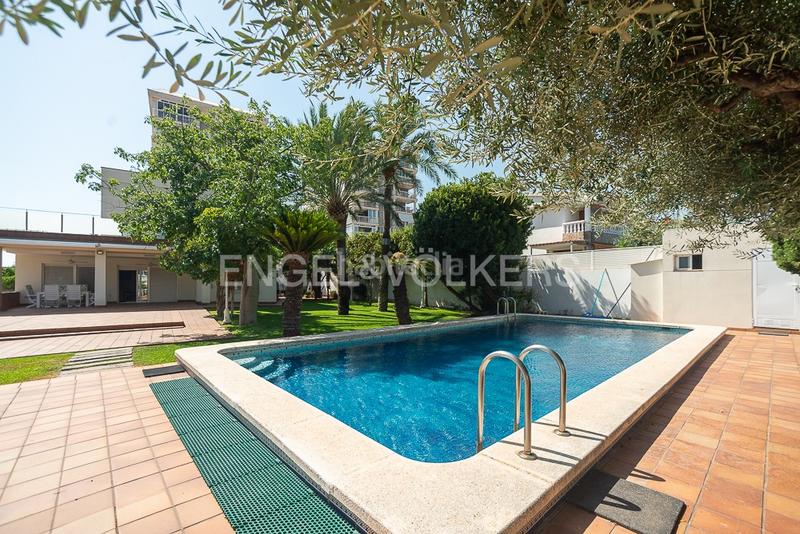 Foto 0cea4b50-16f5-4e3e-9067-2a0cf3f833e1. Maison avec chauffage piscine dans Pueblo Benicasim / Benicàssim