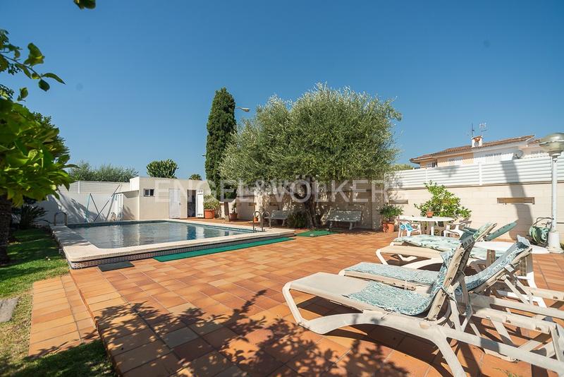 Foto 97b69203-06f4-40cf-9a7e-585da8b09b53. Maison avec chauffage piscine dans Pueblo Benicasim / Benicàssim