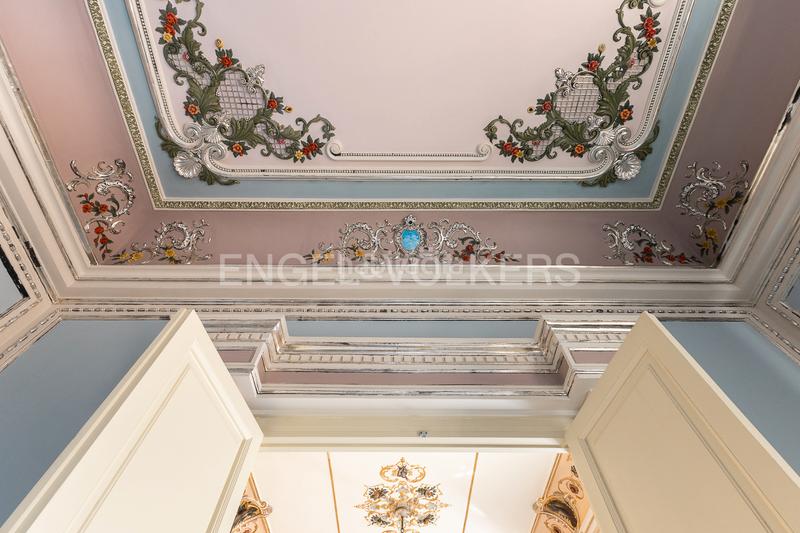 Foto 24694972-1152-4a4d-bb9e-0543324916fe. Alquiler apartamento magnífico palacete en el mercat central en Valencia