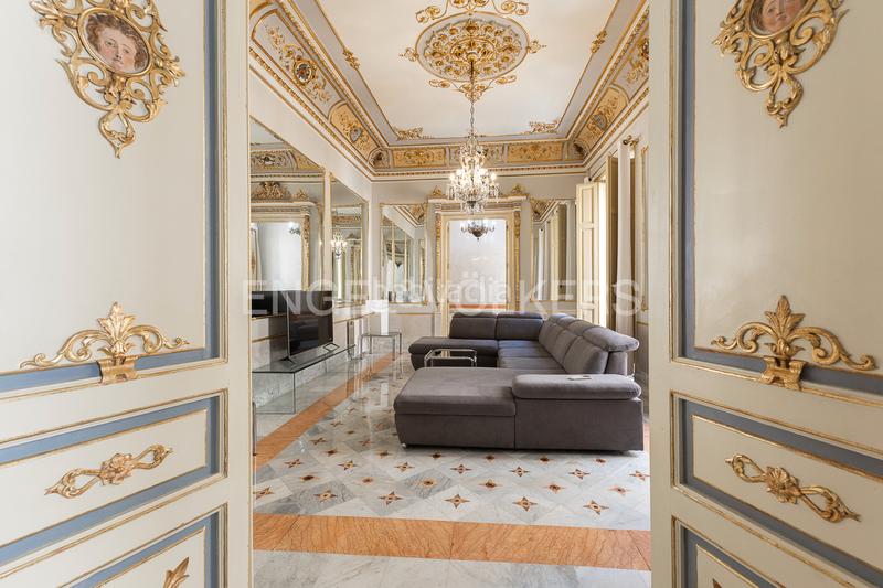 Foto 26e3ac79-260d-4246-b47b-39963916cbe0. Alquiler apartamento magnífico palacete en el mercat central en Valencia