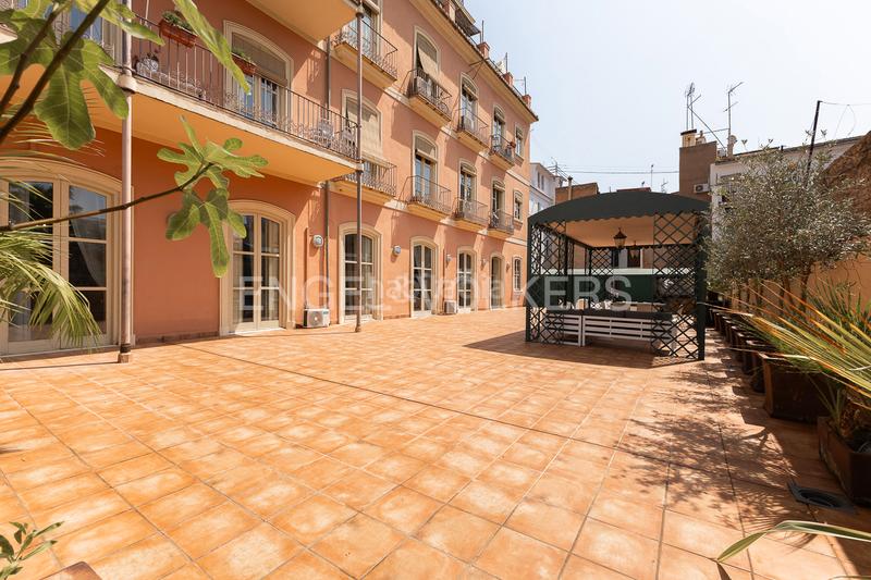 Foto 2fa14928-1de8-4a9f-958e-8d9b2ec5e343. Alquiler apartamento magnífico palacete en el mercat central en Valencia